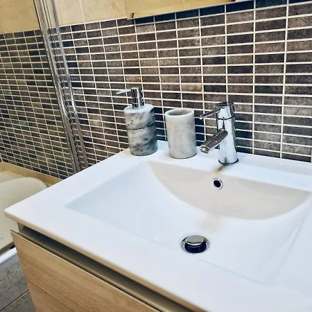 St. Peter's Stone Διαμέρισμα